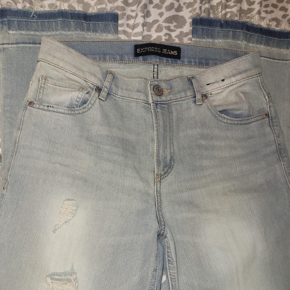 Express Bell Cropped Jeans